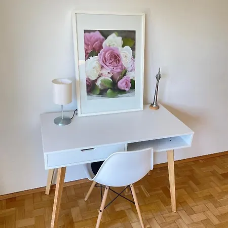 Messenah: 2-zimmer Privatwohnung * Düsseldorf