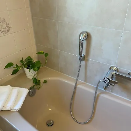 Messenah: 2-zimmer Privatwohnung * Düsseldorf